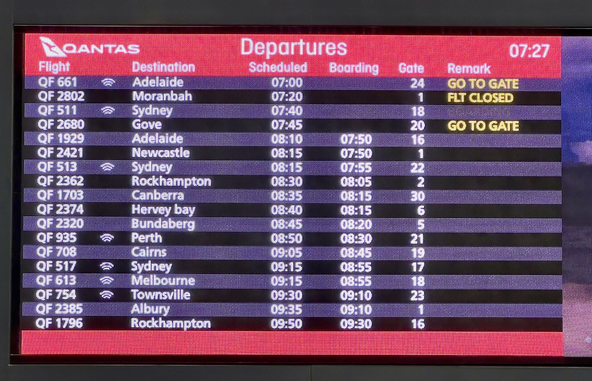 Skyscanner Everywhere vs Kayak Explore